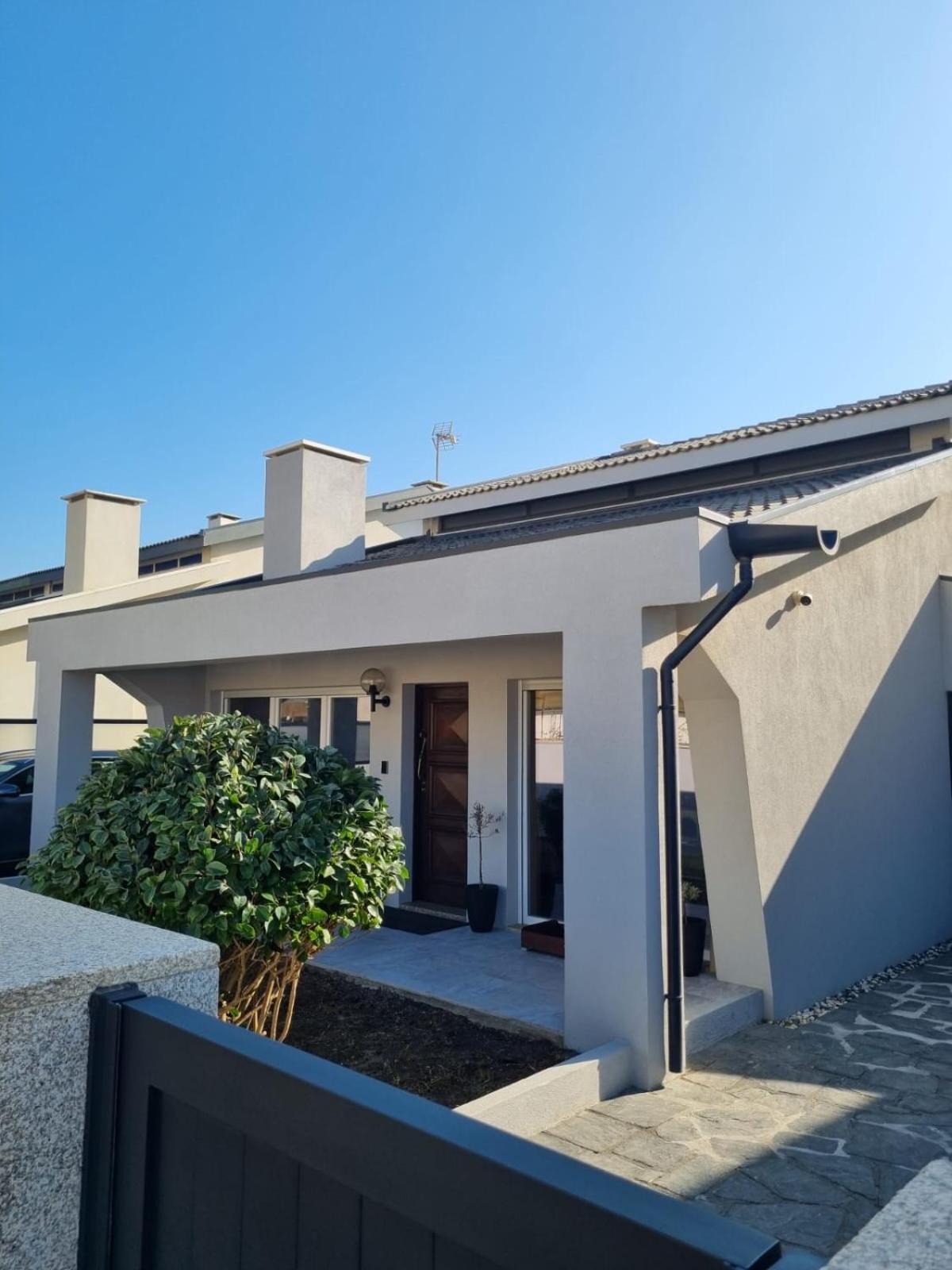 On The Way - Mindelo Beach/Guest House Exterior photo